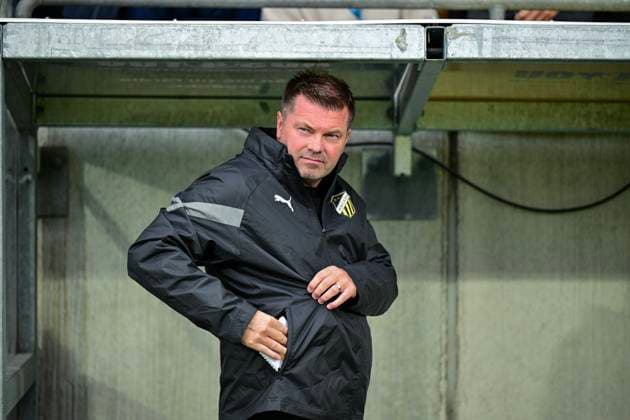 GOTHENBURG, SWEDEN 20250807 Häcken s head coach Jens Gustafsson during Thursday s football match, third qualifying round for Uefa Europa League, between Sweden s BK Häcken and SK Brann match 1 of 2 at Hisingen Arena in Gothenburg, Sweden, August 7, 2025 GÖTEBORG SWEDEN x9200x  Copyright: xHannaxBrunlöf TTx QUALIFYING EUROPA LEAGUE HÄCKEN-BRANN
