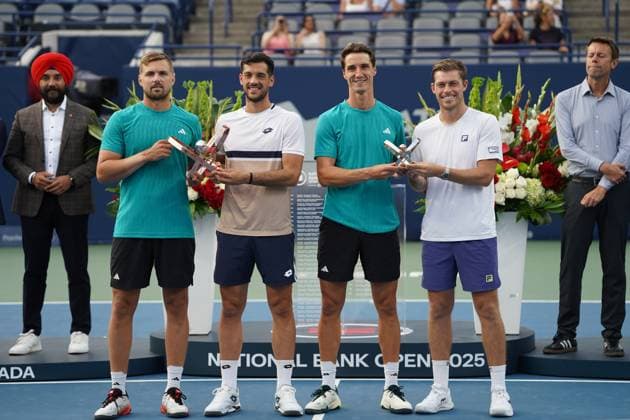ATP, Tennis Herren Masters 1000 National Bank Open Toronto Presented by Rogers 2025 - Final Julian Cash and Lloyd Glasspool of Great Britain and Joe Salisbury and Neal Skupski with their throphies during the Men s Doubles Final match during the Men s Doubles Final match of the ATP Masters 1000 National Bank Open at Sobeys Stadium. on August 7, 2025 in Toronto, Canada. (Photo by Leonardo Ramirez Eyepix Group) Copyright: xLeonardoxRamirezx xEyepixxGroupx LR-06082025-06996