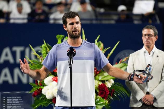 National Bank Open 2025 - Men’s Singles Final TORONTO, CANADA - AUGUST 7 : Karen Khachanov speaks with his runner up trophy after the men’s singles final against Ben Shelton of the United States on day thirteen of the 2025 National Bank Open in Toronto, Ontario, Canada on August 7, 2025. Mert Alper Dervis Anadolu Ontario Canada. Editorial use only. Please get in touch for any other usage.  Copyright: x2025xAnadoluxMertxAlperxDervisx