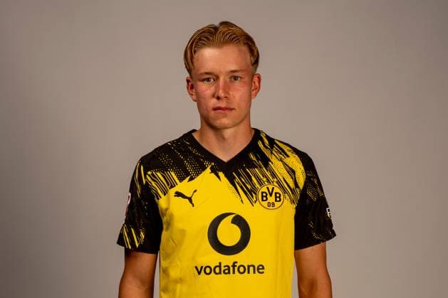Borussia Dortmund 1 BL, portrait date 2025 2026 Borussia Dortmund 1 BL, portrait date 2025 2026 Daniel Svensson Borussia Dortmund 1 BL, portrait date 2025 2026 Photo Borussia Dortmund Hendrik Deckers via Revierfoto Dortmund Training ground Hohenbuschei North Rhine-Westphalia Germany Poolfoto Borussia Dortmund Hendrik Deck ,EDITORIAL USE ONLY