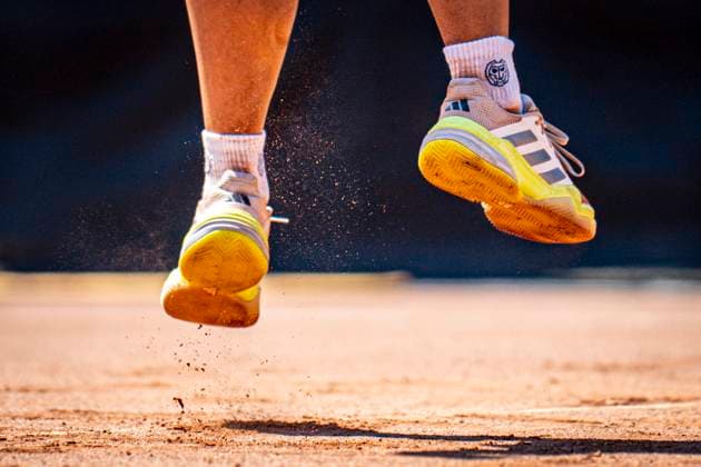 TENNIS - WTA, Tennis Damen Ladies Open Amstetten AMSTETTEN,AUSTRIA,08.AUG.25 - TENNIS - ITF World Tennis Tour, Ladies Open Amstetten. Image shows a feature of a tennis shoes and clay flying during a jumped serve.  GEPAxpictures xKevinxHackner