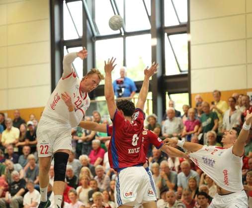 Photo Goal throw from Simon JEPPSSON Kolstad against Elias KOFLER HSV Handball Men international, pre-season preparation at the Heide Cup in Schneverdingen on Fri 08 08 2025 HSV Handball Kolstad IL