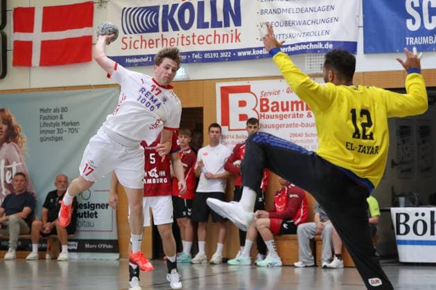 08 08 2025, xgox, Handball Heide Cup, Handball Sport Verein Hamburg Kolstad Handbold emspor, v l Magnus Stolefjell Kolstad, 17 throws goal, Torschuetze, erzielt Tor, Treffer, scores the goal Schneverdingen