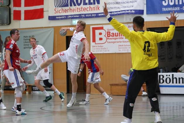 08 08 2025, xgox, Handball Heide Cup, Handball Sport Verein Hamburg Kolstad Handbold emspor, v l Martin Hernes Hovde Kolstad, 42 throws goal, Torschuetze, erzielt Tor, Treffer, scores the goal Schneverdingen
