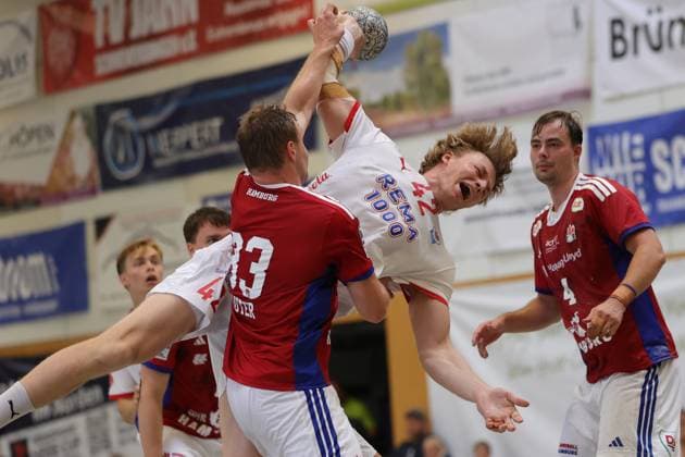 IHC 2025 HSV Hamburg vs Kolstad IL 08 08 25 Martin Hernes Hovde Nr 42, Kolstad IL , Moritz Sauter Nr 33, Hamburger Sport Verein Hamburg IHC 2025 HSV Hamburg vs Kolstad IL, KGS Sporthalle on 08 08 25 Copyright: xBEAUTIFULxSPORTS MarioxM.xKobergx