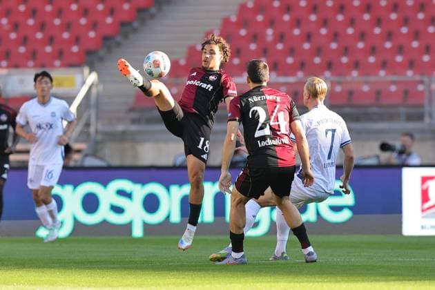 08 08 2025 Soccer Season 2025 2026 2 Soccer Bundesliga 02 Matchday 1 FC Nürnberg FCN Club SV Darmstadt 98 SVD Lilien Sportfoto Zink DaMa xdaxmax DFL regulations prohibit any use of photographs as image sequences and or quasi video only for editorial use Rafael Lubach 18, 1 FC Nürnberg FCN spielt zu Luka Lochoshvili 24, 1 FC Nürnberg FCN
