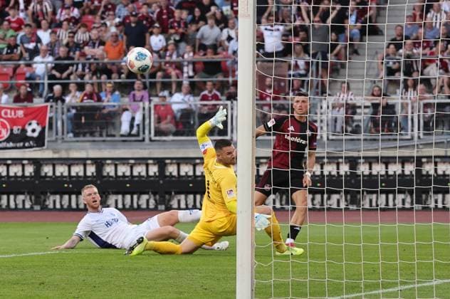 08 08 2025 Soccer Season 2025 2026 2 Soccer Bundesliga 02 Matchday 1 FC Nürnberg FCN Club SV Darmstadt 98 SVD Lilien Sportfoto Zink DaMa xdaxmax DFL regulations prohibit any use of photographs as image sequences and or quasi video only for editorial use Semir Telalovic 9, 1 FC Nürnberg FCN mit Torschuss gg Marcel Schuhen 1, SV Darmstadt 98 D98 SV98
