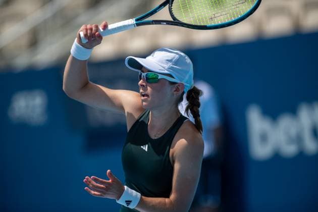 Cincinnati Open: Round 1 Matcch Varvara Gracheva (FRA) Vs Katie Volynets (USA) Katie Volynets is seen during the Round 1 tennis match between Varvara Gracheva (FRA) and Katie Volynets (USA) at the Cincinnati Open in Mason, Ohio, on August 8, 2025. mason Ohio United States  Copyright: xJasonxWhitmanx originalFilename:whitman-cincinna250808_np4Jn.jpg