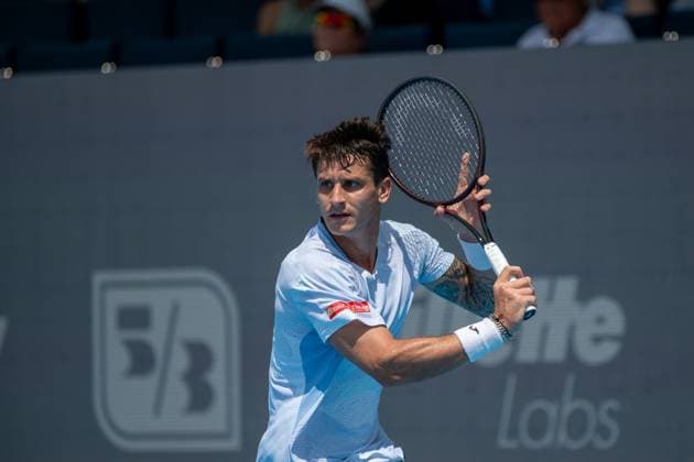 Cincinnati Open: Round 1 Match Camilo Uno Carabelli And Kei Nishikori Camilo Ugo Carabelli is seen during the Round 1 match between Camilo Ugo Carabelli and Kei Nishikori at the Cincinnati Open in Mason, Ohio, on August 8, 2025. Mason Ohio United States  Copyright: xJasonxWhitmanx originalFilename:whitman-cincinna250808_npnDB.jpg
