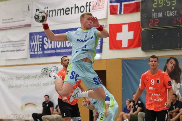 08 08 2025, xgox, Handball Heide Cup, VfL Gummersbach Kadetten Schaffhausen emspor v l Ellidi Snaer Vidarsson Gummersbach, 4 throws goal, Torschuetze, erzielt Tor, Treffer, scores the goal Schneverdingen