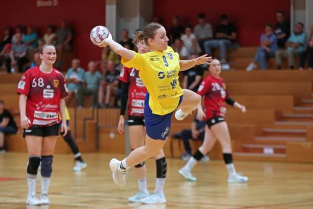 Handball test match HC Leipzig vs FHC Frankfurt Oder, 08 08 25 Juliane Peter 9, HC Leipzig Handball, 2 Bundesliga Women, HBF, Season 2025 2026, Test match HC Leipzig vs FHC Frankfurt Oder on 08 08 25 at Sporthalle Brüderstraße Leipzig Copyright: xBEAUTIFULxSPORTS JanxKaeferx