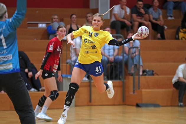 Handball test match HC Leipzig vs FHC Frankfurt Oder, 08 08 25 Wiebke Meyer 41, HC Leipzig throws handball, 2 Bundesliga women, HBF, season 2025 2026, test match HC Leipzig vs FHC Frankfurt Oder on 08 08 25 at Sporthalle Brüderstraße Leipzig Copyright: xBEAUTIFULxSPORTS JanxKaeferx