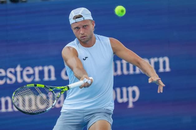 August 8, 2025, Mason, Ohio, U.S: Alexandre Muller (FRA) hits a forehand shot during FridayÃ¢â‚¬â ¢s first round of the Cincinnati Open at the Lindner Family Tennis Center , Mason, Oh. Mason U.S - ZUMAs304 20250808_zaf_s304_170 Copyright: xScottxStuartx