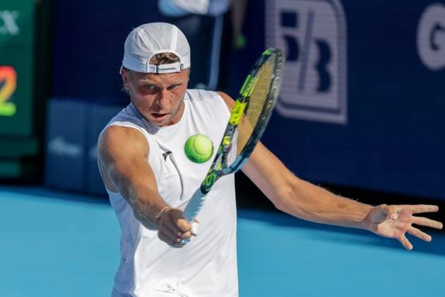 August 8, 2025, Mason, Ohio, U.S: Alexandre Muller (FRA) hits a backhand shot during FridayÃ¢â‚¬â ¢s first round of the Cincinnati Open at the Lindner Family Tennis Center , Mason, Oh. Mason U.S - ZUMAs304 20250808_zaf_s304_179 Copyright: xScottxStuartx