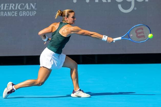 August 8, 2025, Mason, Ohio, U.S: Maria Sakkari (GRE) hits a backhand shot during FridayÃ¢â‚¬â ¢s first round of the Cincinnati Open at the Lindner Family Tennis Center , Mason, Oh. Mason U.S - ZUMAs304 20250808_zaf_s304_237 Copyright: xScottxStuartx