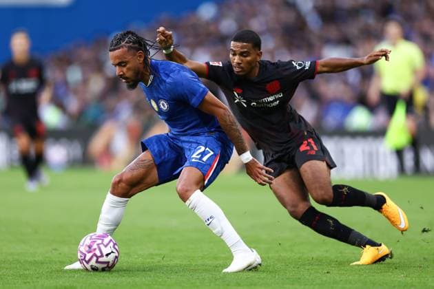 Chelsea v Bayer Leverkusen 08 August 2025, London - Pre Season Friendly - Chelsea v Bayer Leverkusen - Malo Gusto of Chelsea and Amine Adli of Bayer Leverkusen - Photo: Jacques Feeney Offside. London UK *** Chelsea gegen Bayer Leverkusen 08. August 2025, London Freundschaftsspiel vor der Saison Chelsea gegen Bayer Leverkusen Malo Gusto von Chelsea und Amine Adli von Bayer Leverkusen Foto Jacques Feeney Abseits London UK  Copyright: xJacquesxFeeneyx xOffsidexOffside