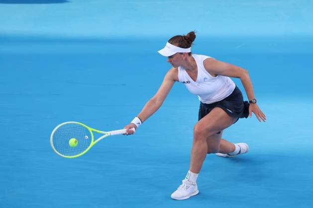 August 8, 2025, Mason, Ohio, USA: Mason, Ohio; Cincinnati Open Tennis Tournament - 2025 08 08 - Barbora Krejcikova plays a ball against opponent Alycia Parks. - ZUMAPress Mason USA - ZUMAn24_ 20250808_zaf_n24_304 Copyright: xWallyxNellx