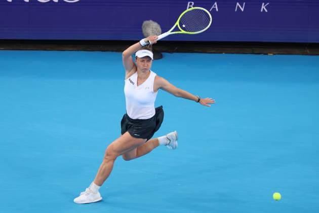 August 8, 2025, Mason, Ohio, USA: Mason, Ohio; Cincinnati Open Tennis Tournament - 2025 08 08 - Barbora Krejcikova plays a ball against opponent Alycia Parks. - ZUMAPress Mason USA - ZUMAn24_ 20250808_zaf_n24_301 Copyright: xWallyxNellx