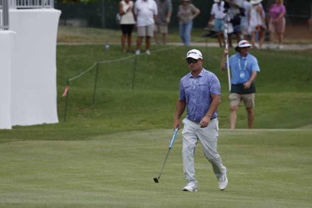 MEMPHIS, TN - AUGUST 08: Ryan Fox of New Zealand walks up to the No. 18 green during the second round of the FedEx St. Jude Championship, August 8, 2025, at TPC Southward in Memphis, Tennessee. (Photo by Matthew Maxey Icon Sportswire) GOLF: AUG 08 PGA, Golf Herren FedEx Cup Playoffs - FedEx St. Jude Championship EDITORIAL USE ONLY Icon250808082