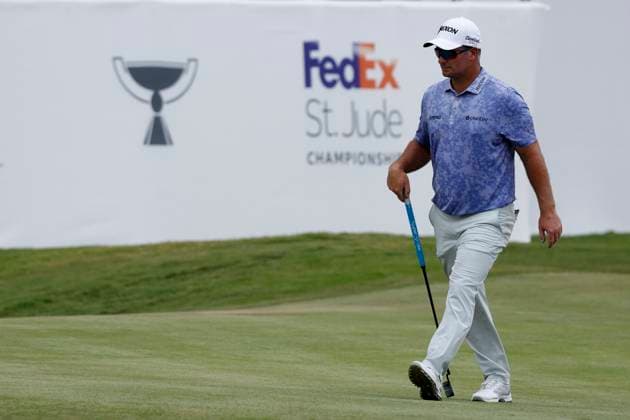 MEMPHIS, TN - AUGUST 08: Ryan Fox of New Zealand walks up to the No. 18 green during the second round of the FedEx St. Jude Championship, August 8, 2025, at TPC Southward in Memphis, Tennessee. (Photo by Matthew Maxey Icon Sportswire) GOLF: AUG 08 PGA, Golf Herren FedEx Cup Playoffs - FedEx St. Jude Championship EDITORIAL USE ONLY Icon250808083