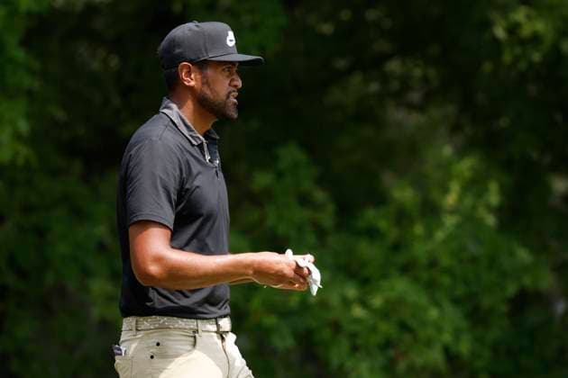 MEMPHIS, TN - AUGUST 08: Tony Finau of United States walks off the No. 7 tee box during the second round of the FedEx St. Jude Championship, August 8, 2025, at TPC Southward in Memphis, Tennessee. (Photo by Matthew Maxey Icon Sportswire) GOLF: AUG 08 PGA, Golf Herren FedEx Cup Playoffs - FedEx St. Jude Championship EDITORIAL USE ONLY Icon250808046