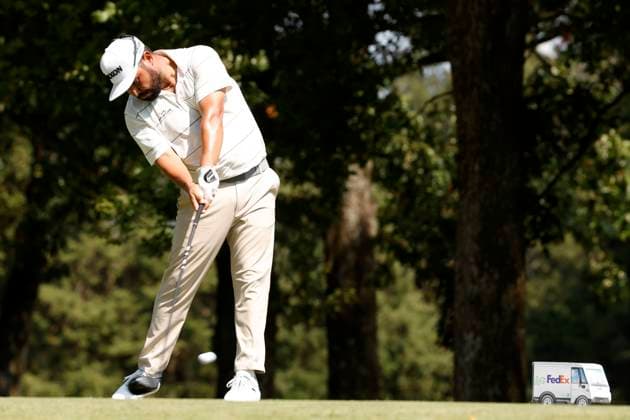 MEMPHIS, TN - AUGUST 08: J.J. Spaun of United States hits his drive on No. 7 during the second round of the FedEx St. Jude Championship, August 8, 2025, at TPC Southward in Memphis, Tennessee. (Photo by Matthew Maxey Icon Sportswire) GOLF: AUG 08 PGA, Golf Herren FedEx Cup Playoffs - FedEx St. Jude Championship EDITORIAL USE ONLY Icon250808032