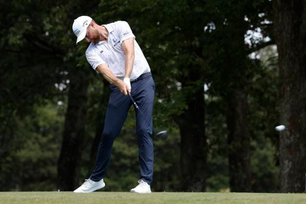 MEMPHIS, TN - AUGUST 08: Chris Kirk of United States hits his tee shot on No. 7 during the second round of the FedEx St. Jude Championship, August 8, 2025, at TPC Southward in Memphis, Tennessee. (Photo by Matthew Maxey Icon Sportswire) GOLF: AUG 08 PGA, Golf Herren FedEx Cup Playoffs - FedEx St. Jude Championship EDITORIAL USE ONLY Icon250808042