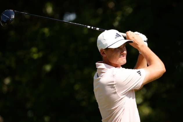 MEMPHIS, TN - AUGUST 08: Ludvig berg of Sweden watches his shot form the tee on No. 7 during the second round of the FedEx St. Jude Championship, August 8, 2025, at TPC Southward in Memphis, Tennessee. (Photo by Matthew Maxey Icon Sportswire) GOLF: AUG 08 PGA, Golf Herren FedEx Cup Playoffs - FedEx St. Jude Championship EDITORIAL USE ONLY Icon250808023