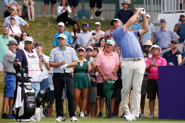 MEMPHIS, TN - AUGUST 08: Scottie Scheffler of United States hits his tee shot on No. 1 during the second round of the FedEx St. Jude Championship, August 8, 2025, at TPC Southward in Memphis, Tennessee. (Photo by Matthew Maxey Icon Sportswire) GOLF: AUG 08 PGA, Golf Herren FedEx Cup Playoffs - FedEx St. Jude Championship EDITORIAL USE ONLY Icon250808003
