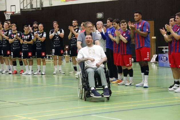 Charity match for the seriously ill OSC handball player Julian Kamp FOR EDITORIAL PURPOSES ONLY EDITORIAL USE ONLY p Charity match for the seriously ill OSC Rheinhausen player Julian Kamp against HSG Krefeld on Friday, August 8, 2025 in Duisburg Germany NRW Duisburg Copyright KerstinxBögeholz Copyright: KerstinxBögeholz doc81vcr521oc38a3eo99j ,EDITORIAL USE ONLY Copyright: KerstinxBögeholz