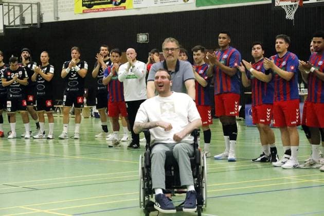 Charity match for the seriously ill OSC handball player Julian Kamp FOR EDITORIAL PURPOSES ONLY EDITORIAL USE ONLY p Charity match for the seriously ill OSC Rheinhausen player Julian Kamp against HSG Krefeld on Friday, August 8, 2025 in Duisburg Germany NRW Duisburg Copyright KerstinxBögeholz Copyright: KerstinxBögeholz doc81vcr598cud9lpad7e8 ,EDITORIAL USE ONLY Copyright: KerstinxBögeholz
