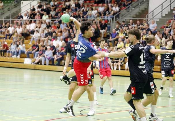 Charity match for the seriously ill OSC handball player Julian Kamp FOR EDITORIAL PURPOSES ONLY EDITORIAL USE ONLY p Charity match for the seriously ill OSC Rheinhausen player Julian Kamp against HSG Krefeld on Friday, August 8, 2025 in Duisburg Germany NRW Duisburg Copyright KerstinxBögeholz Copyright: KerstinxBögeholz doc81vcr5ljc43v7pnk4zu ,EDITORIAL USE ONLY Copyright: KerstinxBögeholz