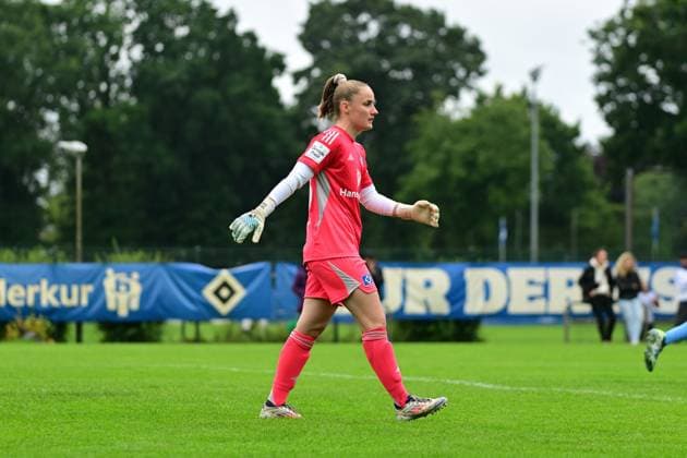 Soccer I Women I Season 2025 2026 I Test match I Hamburger SV FC Viktoria 1889 Berlin I 03 08 2025 Laura Sieger 18, Hamburger SV Hamburg Paul Hauenschild Sportanlage Hamburg Germany Copyright: xLobeca FelixxSchlikisx