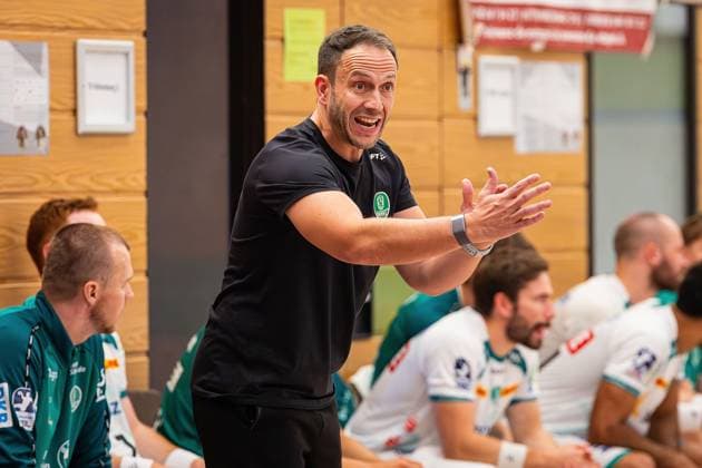 08 08 2025, xovx, Handball Lindencup 2025, HSG Wetzlar SC DHfK Leipzig Coach Raul Alonso SC DHfK Leipzig Linden Stadthalle Hessen Germany EN