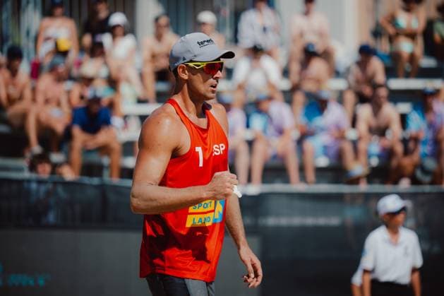 Beach volleyball, Beachvolleyball - Baden Challenge BADEN,AUSTRIA,09.AUG.25 - BEACH VOLLEYBALL - FIVB World Tour - Baden Challenge. Image shows the rejoicing of Alejandro Huerta Pastor (ESP).  GEPAxpictures xAlexanderxSolc