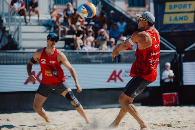 Beach volleyball, Beachvolleyball - Baden Challenge BADEN,AUSTRIA,09.AUG.25 - BEACH VOLLEYBALL - FIVB World Tour - Baden Challenge. Image shows Adrian Gavira Collado (ESP) and Alejandro Huerta Pastor (ESP).  GEPAxpictures xAlexanderxSolc