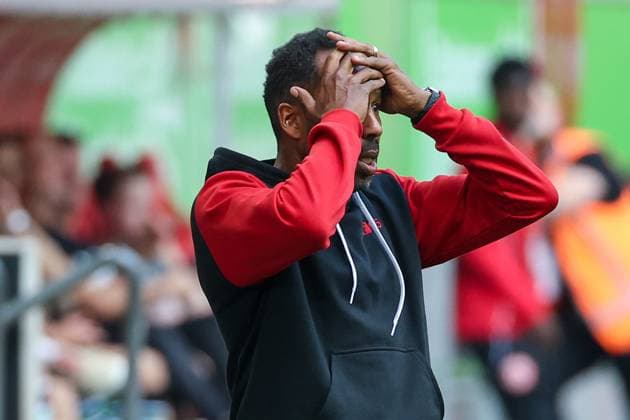 2 Bundesliga Fortuna Düsseldorf Hannover 96 on 09 08 2025 at Merkur Spiel Arena in Düsseldorf Coach Daniel Thioune Duesseldorf dissatisfied, disappointed, disappointed, dejected MH