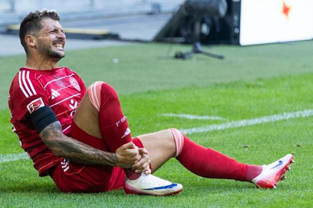 2 Fußball Bundesliga, Fortuna Düsseldorf Hannover 96 09 08 2025 Matthias Zimmermann Fortuna Düsseldorf, 25 hat Schmerzen 2 Fußball Bundesliga, Fortuna Düsseldorf Hannover 96, 2 Spieltag, am 09 08 2025, Merkur Spiel Arena, Düsseldorf DFL regulations prohibit any use of photographs as image sequences and or quasi video Copyright: xBEAUTIFULxSPORTS Meuselx