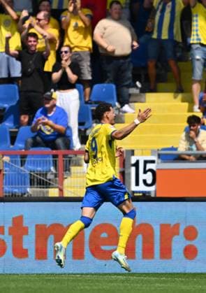 09 08 2025 Soccer Season 2025 2026 2 Soccer Bundesliga 02 Matchday Eintracht Braunschweig BTSV SpVgg Greuther Fürth Kleeblatt Sportfoto Zink xwoxzix DFL regulations prohibit any use of photographs as image sequences and or quasi video only for editorial use Torjubel Jubel Freude nach Treffer Torschuß zum 2 1 durch Erencan Yardimci 9, Eintracht Braunschweig BTSV EBS
