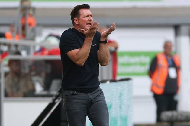 2 Bundesliga Fortuna Düsseldorf Hannover 96 on 09 08 2025 at Merkur Spiel Arena in Düsseldorf Coach Christian Titz Hannover dissatisfied, disappointed, disappointed, dejected MH