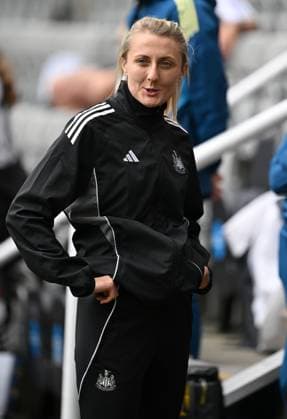 Manager Becky Langley of Newcastle United Women Newcastle United Women v Atletico Madrid Women, Pre Season Friendly, Football, St James Park, Newcastle, UK - 09 Aug 2025Newcastle St James Park United Kingdom EDITORIAL USE ONLY No use with unauthorised audio, video, data, fixture lists, club league logos or live services. Online in-match use limited to 120 images, no video emulation. No use in betting, games or single club league player publications. Copyright: xGreigxCowie Shutterstockx 15433744b