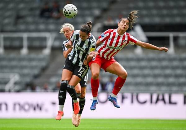 Jordan Nobbs and Deanna Cooper of Newcastle United Women challenge Sheila Guijarro of Athletico Madrid Women Newcastle United Women v Atletico Madrid Women, Pre Season Friendly, Football, St James Park, Newcastle, UK - 09 Aug 2025Newcastle St James Park United Kingdom EDITORIAL USE ONLY No use with unauthorised audio, video, data, fixture lists, club league logos or live services. Online in-match use limited to 120 images, no video emulation. No use in betting, games or single club league player publications. Copyright: xGreigxCowie Shutterstockx 15433744k