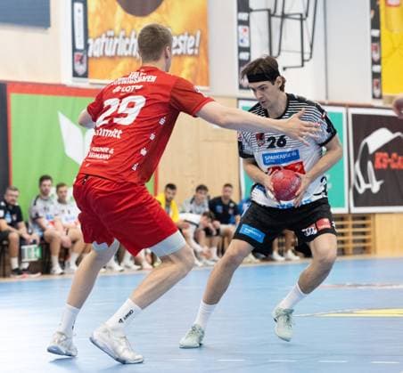 09 08 2025 Handball Sporthalle Schwaz Ost, Osthalle, Tirol, Austria Silberregion Karwendel Cup Match for 3rd place Sparkasse Schwaz Handball Tirol white Eulen Ludwigshafen red Picture 29 Friedrich Schmitt Ludwigshafen , 26 Michael Miskovez Schwaz