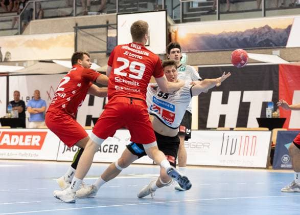 09 08 2025 Handball Sporthalle Schwaz Ost, Osthalle, Tirol, Austria Silberregion Karwendel Cup Match for 3rd place Sparkasse Schwaz Handball Tirol white Eulen Ludwigshafen red Picture 22 Kian Schwarzer Ludwigshafen , 29 Friedrich Schmitt Ludwigshafen , 35 Thomas Wagner Schwaz