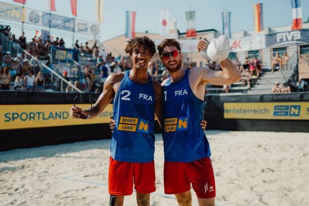 Beach volleyball, Beachvolleyball - Baden Challenge BADEN,AUSTRIA,09.AUG.25 - BEACH VOLLEYBALL - FIVB World Tour - Baden Challenge. Image shows the rejoicing of Calvin Aye (FRA) and Remi Bassereau (FRA).  GEPAxpictures xAlexanderxSolc