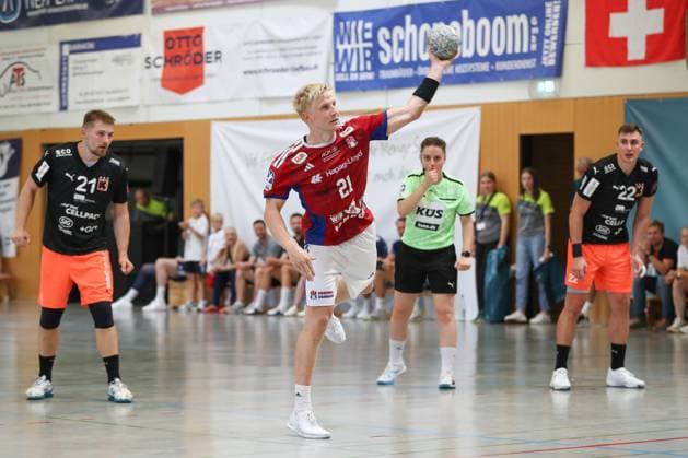 09 08 2025, xgox, Handball Heide Cup, Handball Sport Verein Hamburg Kadetten Schaffhausenemspor, v l Ferderik Bo Andersen Hamburg, 21 at Siebenmeter Schneverdingen