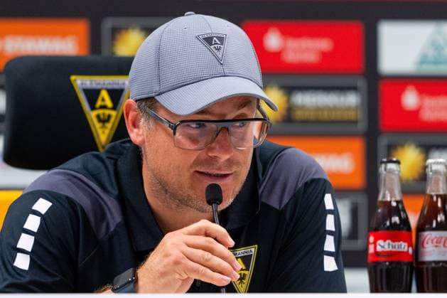 Benedetto Muzzicato Alemannia Aachen, Head Coach at the PK Alemannia Aachen vs TSG Hoffenheim II, Football, 3 Liga, Matchday 2, Season 2025 2026, 09 08 2025 DFB REGULATIONS PROHIBIT ANY USE OF PHOTOGRAPHS AS IMAGE SEQUENCES AND OR QUASI VIDEO Alemannia Aachen vs TSG Hoffenheim II, Football, 3 Liga, Matchday 2, Season 2025 2026, 09 08 2025 Aachen Copyright: xEibner-Pressefoto J.xDerondeaux EP_JDU