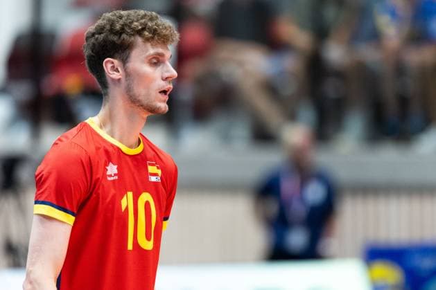 250809 Adrian Olalla Gomez of Spain looks dejected during Eurovolley Qualifier match between Sweden and Spain on August 9, 2025 in Habo Photo Robert Boman BILDBYRAN kod XZ XZ0216 volleyball volleyball landslaget sverige spanien national team bbeng em kval em kval herrlandslaget depp  Copyright: ROBERTxBOMAN BB250809BB653