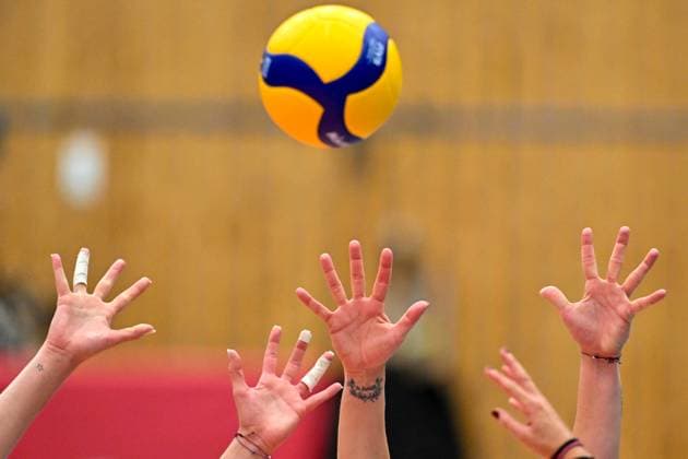 VOLLEYBALL - CEV EURO Quali, AUT vs MKD HARTBERG,AUSTRIA,09.AUG.25 - VOLLEYBALL - CEV Women s European Volleyball Championship 2026, qualification, OEVV international match, Länderspiel, Nationalmannschaft Austria vs North Macedonia. Image shows a feature with hands and a ball.  GEPAxpictures xAvnixRetkoceri