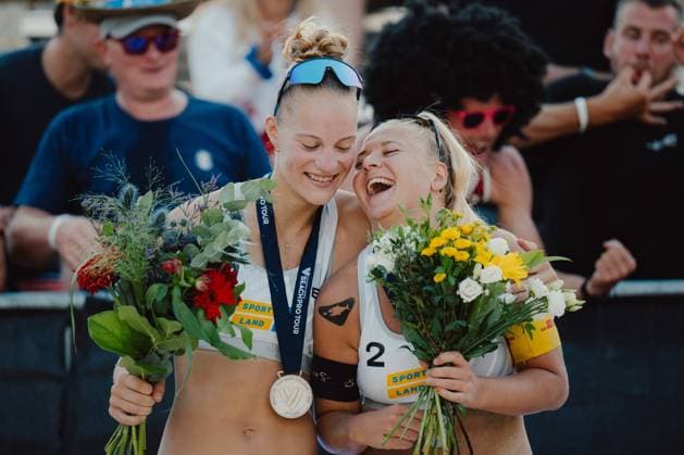 Beach volleyball, Beachvolleyball - Baden Challenge BADEN,AUSTRIA,09.AUG.25 - BEACH VOLLEYBALL - FIVB World Tour - Baden Challenge. Image shows the rejoicing of Mila Konink (NED) and Raisa Schoon (NED).  GEPAxpictures xAlexanderxSolc